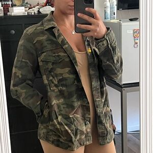 American Eagle camo jacket